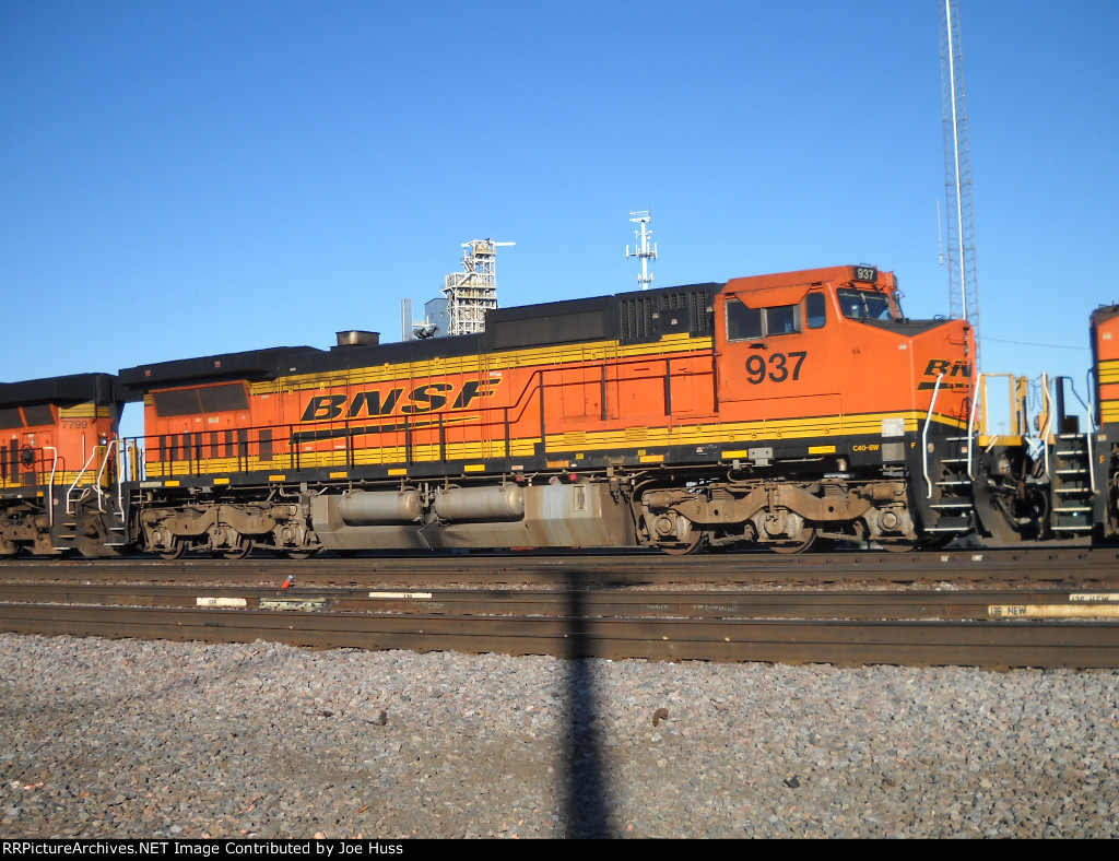 BNSF 937